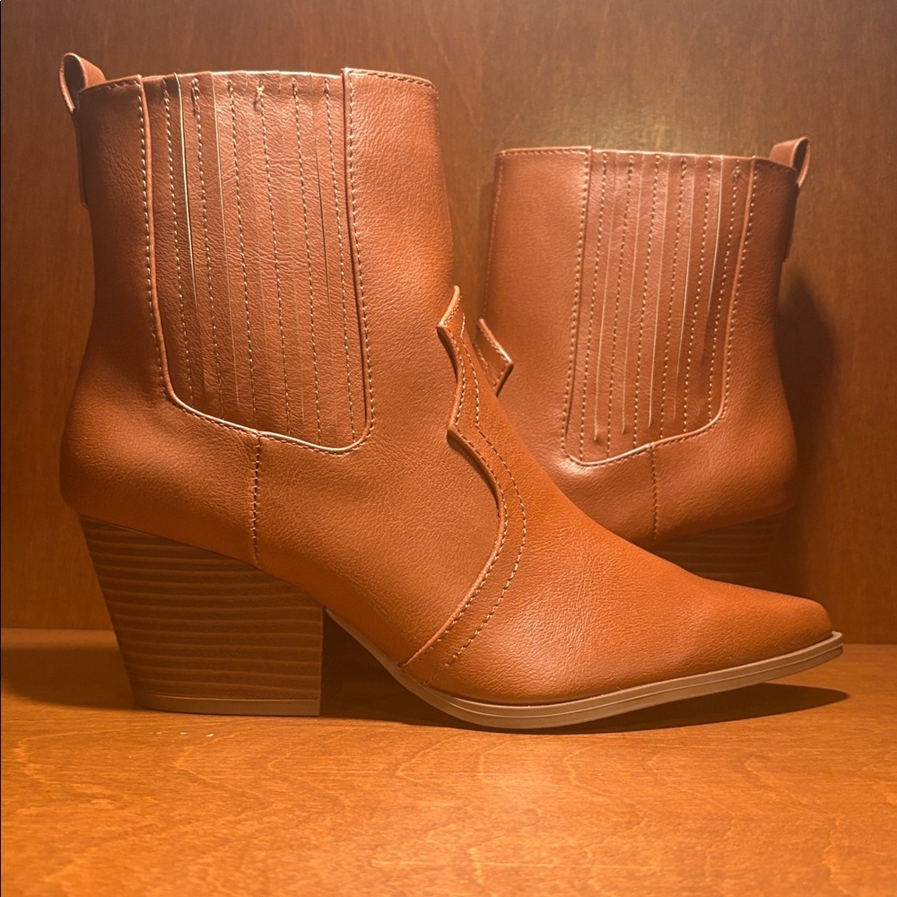 Qupid Camel Crinkle Ankle Boots